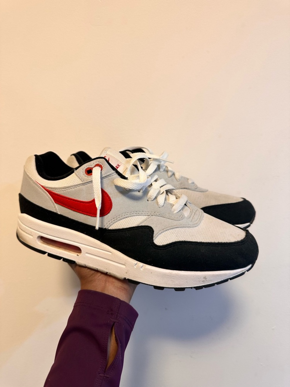 Nike Men's Low-Top Sneakers in White, Black & Red-Air Max 1